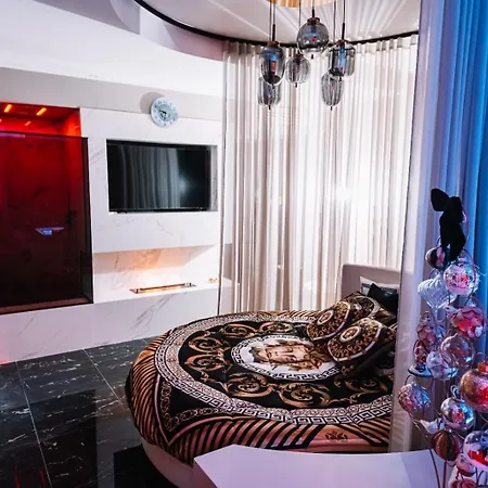 Versace Luxury *