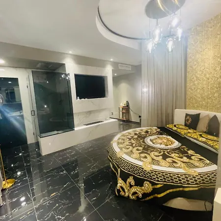 Versace Luxury אתר נופש *