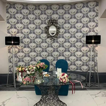 Versace Luxury אתר נופש