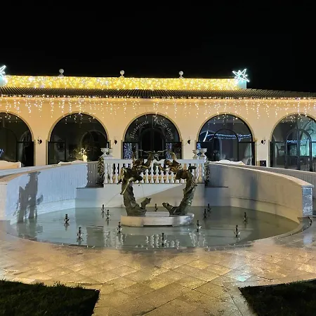 Versace Luxury אתר נופש קורליאונה