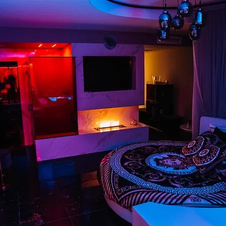 Versace Luxury Resort *
